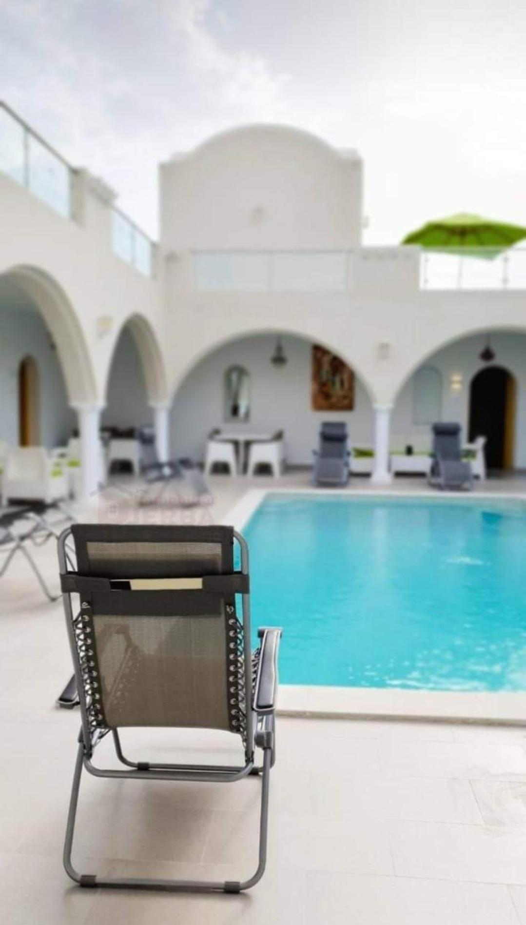 Musk De Djerba Suite Aziz Avec Piscine Temlale Exterior photo